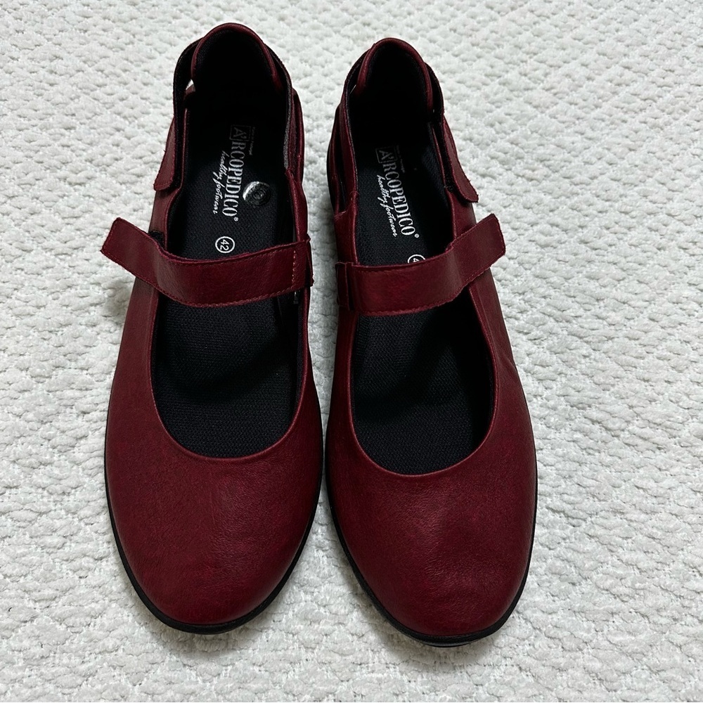 Arcopedico L51 Red Shoes Women’s Size 42